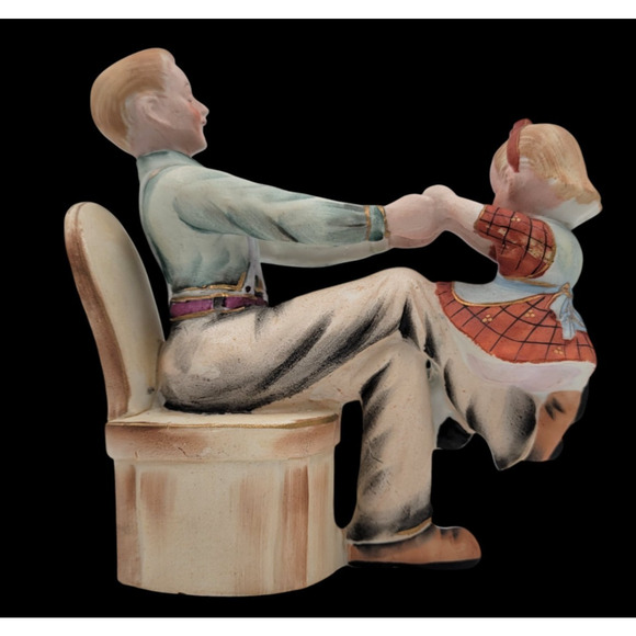 Shafford Japan Figurine Hand Painted Father with Daughter on Knee Vintage - Picture 3 of 10